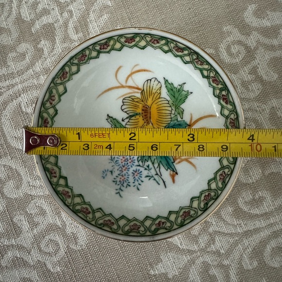 2 Cute Small Floral Decorative Dishes - Picture 4 of 5